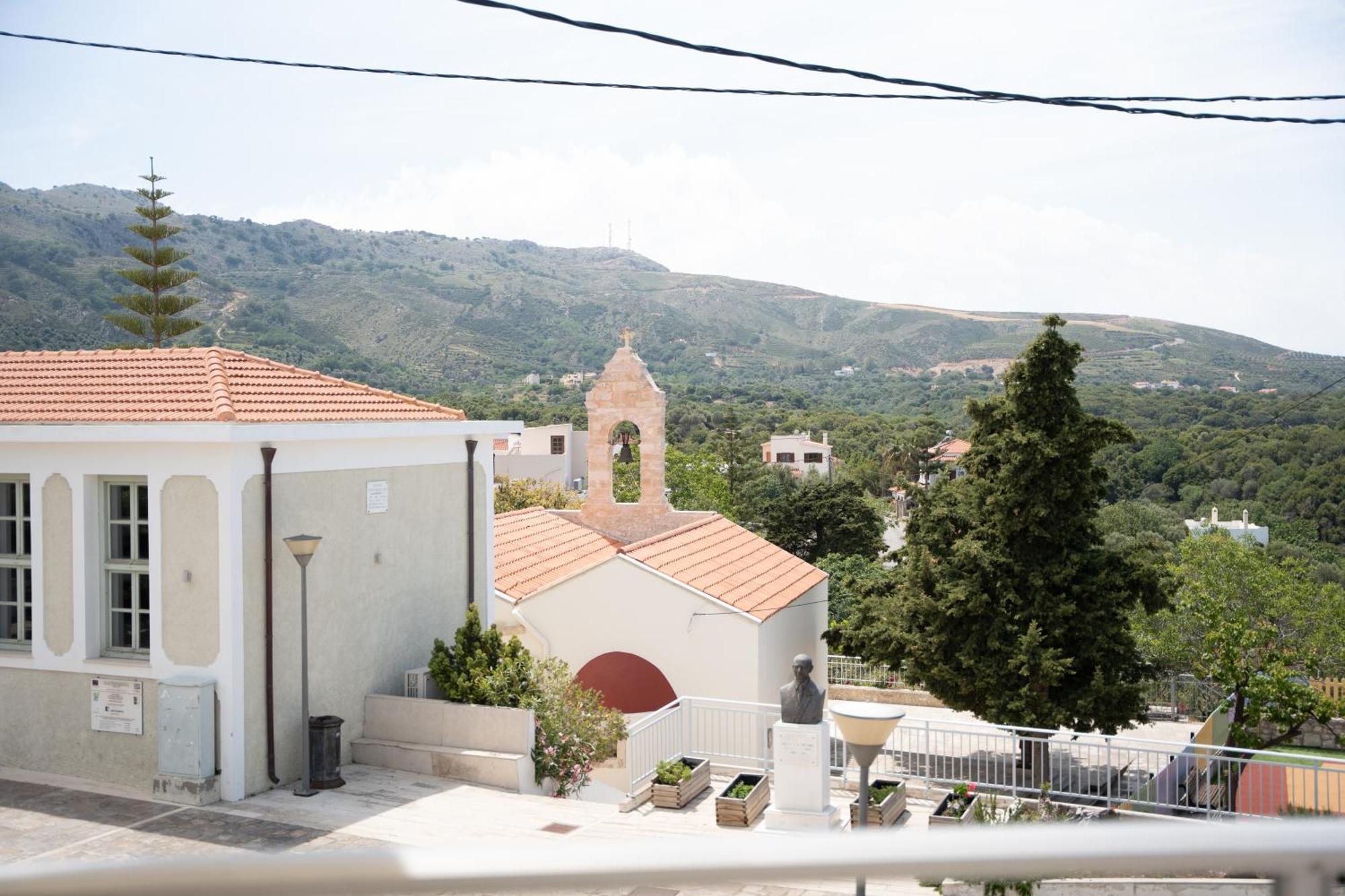 Elia Guesthouse Chromonastiri Khromonastírion Exterior foto